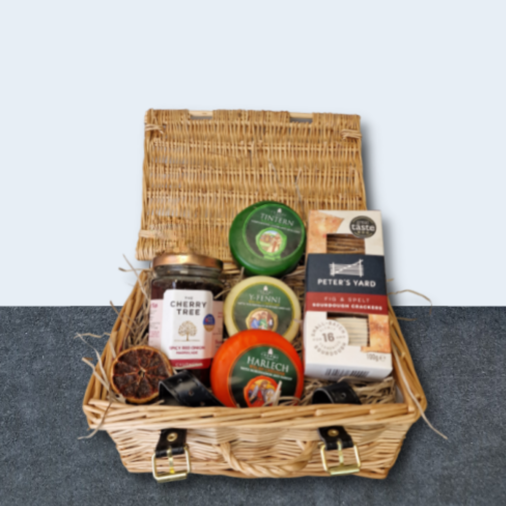 A Cwtch Creel Hamper
